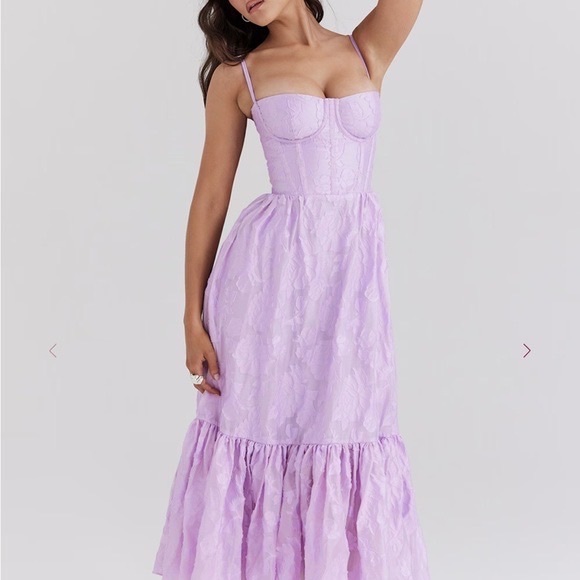 House of CB Dresses & Skirts - Chic Lavender Midi Dress with Lace and Flowing Skirt